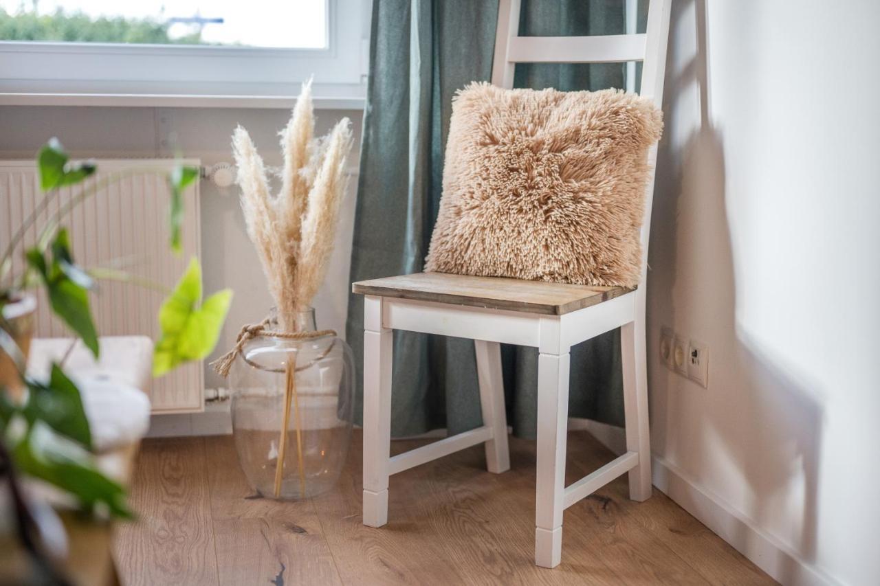 120Qm, Cozy Apartment, Sehr Zentral Am Hbf, 3Sz Koblenz  Bagian luar foto